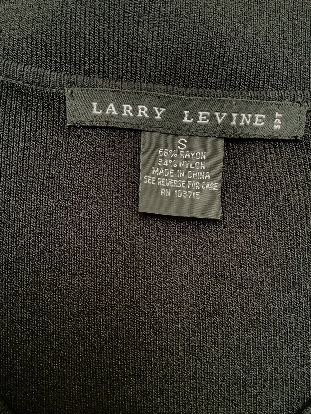 Larry Levine SPT Black Short Sleeve Sweater-V-Neck-Stretch-Rayon/Nylon-Small
